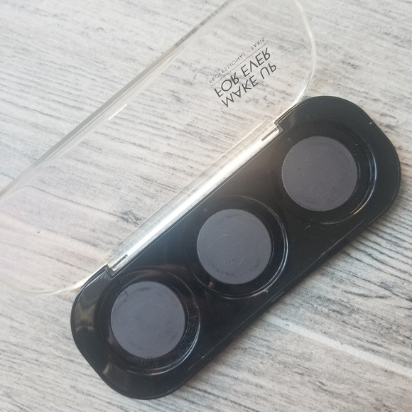 Makeup Forever empty trio palette - Picture 2 of 4